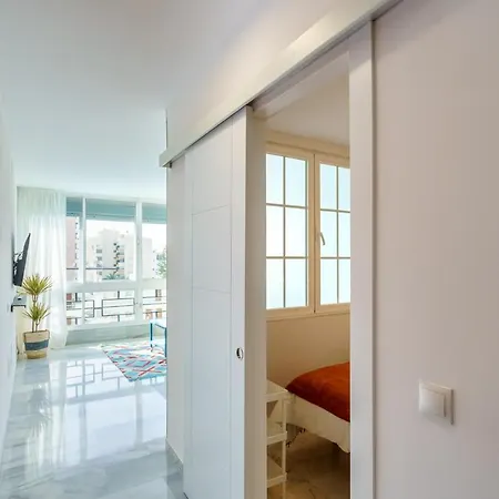 Malagasuite Carihuela Seaview Apartment *